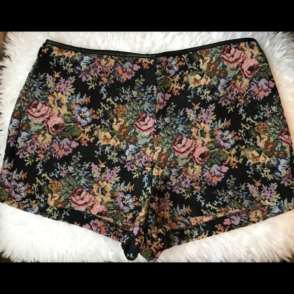 Floral - Picture 1 of 1